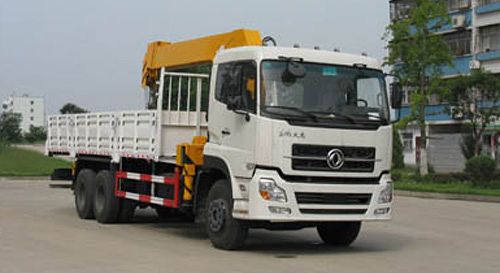 東風(fēng)天龍后雙橋隨車起重運輸車